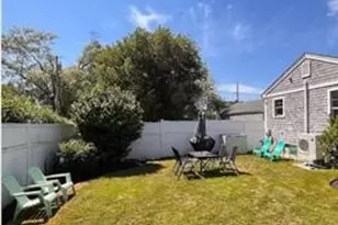 221 Purgatory Rd, Middletown, RI 02842 - Photo 8