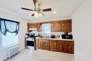 27 Cliffdale Ave, Cranston, RI 02905 - Photo 2