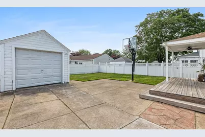 123 Scarborough Road, Pawtucket, RI 02861 - Photo 20