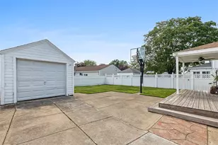 123 Scarborough Rd, Pawtucket, RI 02861 - Photo 20