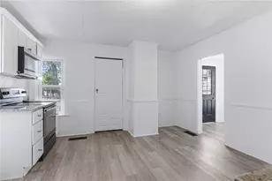33 Pleasant St, Woonsocket, RI 02895 - Photo 12