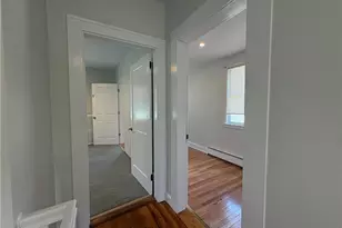 9 Apthorp Ave, Newport, RI 02840 - Photo 4