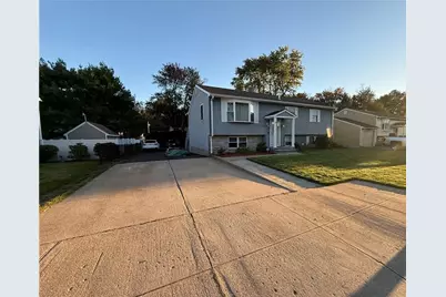 63 Capwell Avenue, Woonsocket, RI 02895 - Photo 2