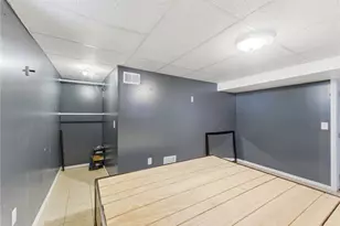 61 Metropolitan Ave, Cranston, RI 02920 - Photo 20