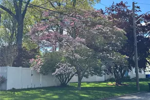 27 Monmouth Dr, East Providence, RI 02515 - Photo 4