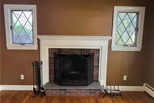 27 Monmouth Dr, East Providence, RI 02515 - Photo 8