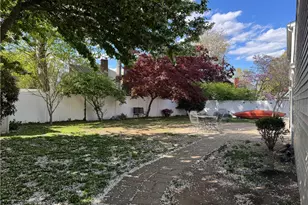 27 Monmouth Dr, East Providence, RI 02515 - Photo 44