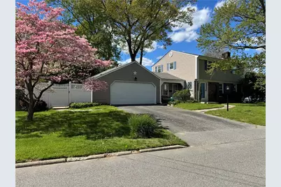 27 Monmouth Drive, East Providence, RI 02515 - Photo 2