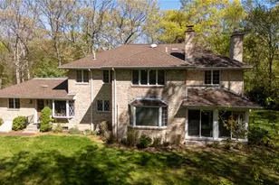 191 Fairway Dr, Seekonk, MA 02771 - Photo 2