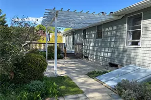 49 Auburn Rd, South Kingstown, RI 02879 - Photo 6