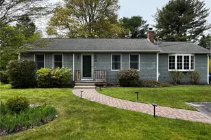 49 Auburn Rd, South Kingstown, RI 02879 - Photo 2