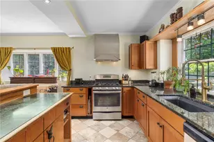 345 Highland Dr, Jamestown, RI 02835 - Photo 10
