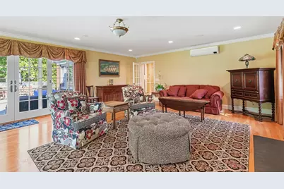 340 Newman Avenue, East Providence, RI 02916 - Photo 22