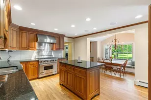 340 Newman Ave, East Providence, RI 02916 - Photo 12