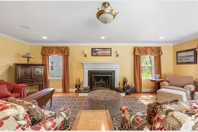 340 Newman Avenue, East Providence, RI 02916 - Photo 24
