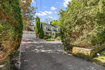 340 Newman Avenue, East Providence, RI 02916 - Photo 2