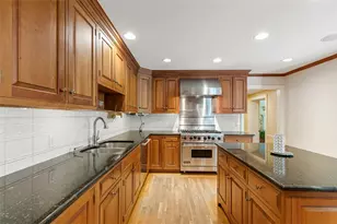 340 Newman Ave, East Providence, RI 02916 - Photo 14