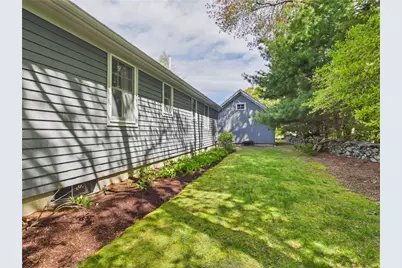 30 Forest Road W, Bristol, RI 02809 - Photo 16