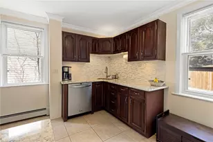 88 10th St, Providence, RI 02906 - Photo 12