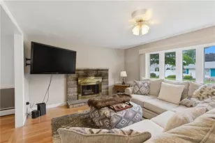 35 Superior View Blvd, North Providence, RI 02911 - Photo 6