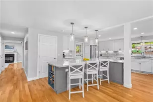 17 Will Croft St, Cumberland, RI 02864 - Photo 6