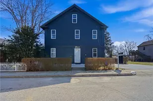 27 Barney St, Warren, RI 02885 - Photo 2