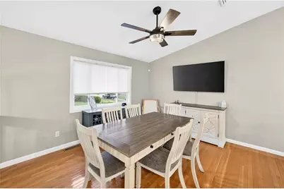 82 Mohawk Trail, Cranston, RI 02921 - Photo 6