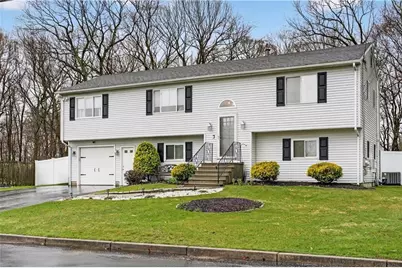 82 Mohawk Trail, Cranston, RI 02921 - Photo 2