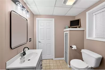 82 Mohawk Trail, Cranston, RI 02921 - Photo 16