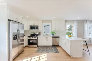 16 Milano St, Providence, RI 02904 - Photo 10