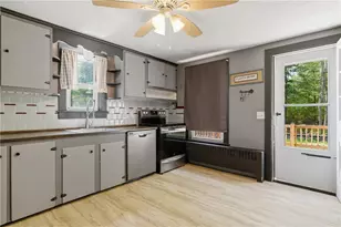 105 William Henry Rd, Scituate, RI 02857 - Photo 4