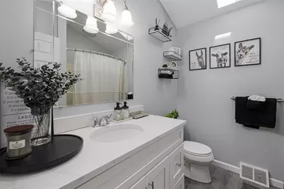 111 South Comstock Parkway, Cranston, RI 02921 - Photo 26