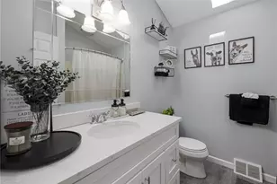 111 S Comstock Pkwy, Cranston, RI 02921 - Photo 26