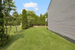 111 S Comstock Pkwy, Cranston, RI 02921 - Photo 44
