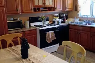 9 Nelson St, East Providence, RI 02916 - Photo 2