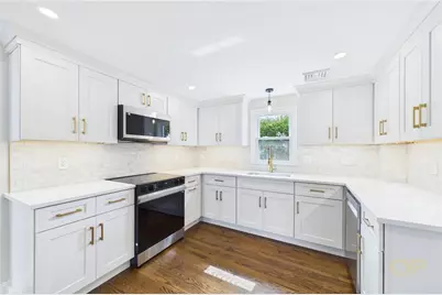 28 Eden Crest Drive, Cranston, RI 02920 - Photo 4