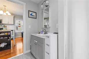 69 Vine St, East Providence, RI 02914 - Photo 20