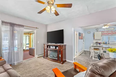 19 Charpentier Avenue, Pawtucket, RI 02861 - Photo 8