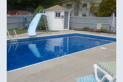 72 Wayne Road, Woonsocket, RI 02895 - Photo 12