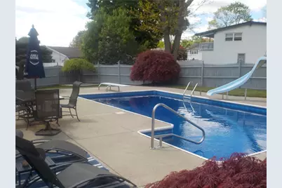 72 Wayne Road, Woonsocket, RI 02895 - Photo 10