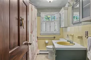 102 Woodbine Rd, South Kingstown, RI 02879 - Photo 16