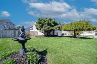 2 Dogwood Dr, Cranston, RI 02921 - Photo 6