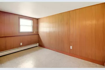55 Mixter Street, Middletown, RI 02842 - Photo 32