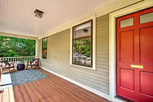 22 Irving Ave, Providence, RI 02906 - Photo 4