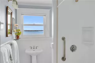 4 Van Zandt Ave, Newport, RI 02840 - Photo 40