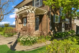 4 Van Zandt Ave, Newport, RI 02840 - Photo 4