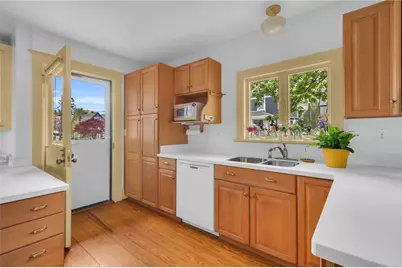 4 Van Zandt Avenue, Newport, RI 02840 - Photo 24