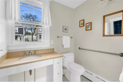 4 Van Zandt Avenue, Newport, RI 02840 - Photo 30