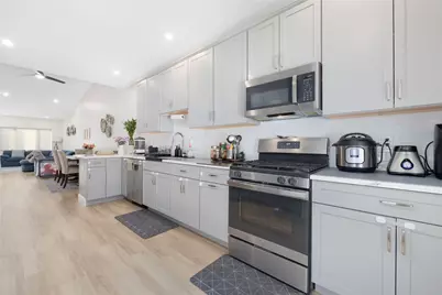 46 West Valley Circle #31, West Warwick, RI 02893 - Photo 6