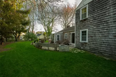 46 Channing Road, Narragansett, RI 02882 - Photo 6